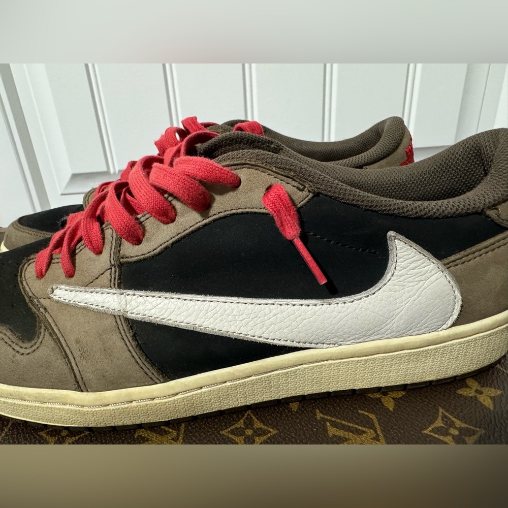 Travis Scott/Cactus Jack x Nike Jordan 1 Retro Low in Mocha with COA - Picture 9 of 16